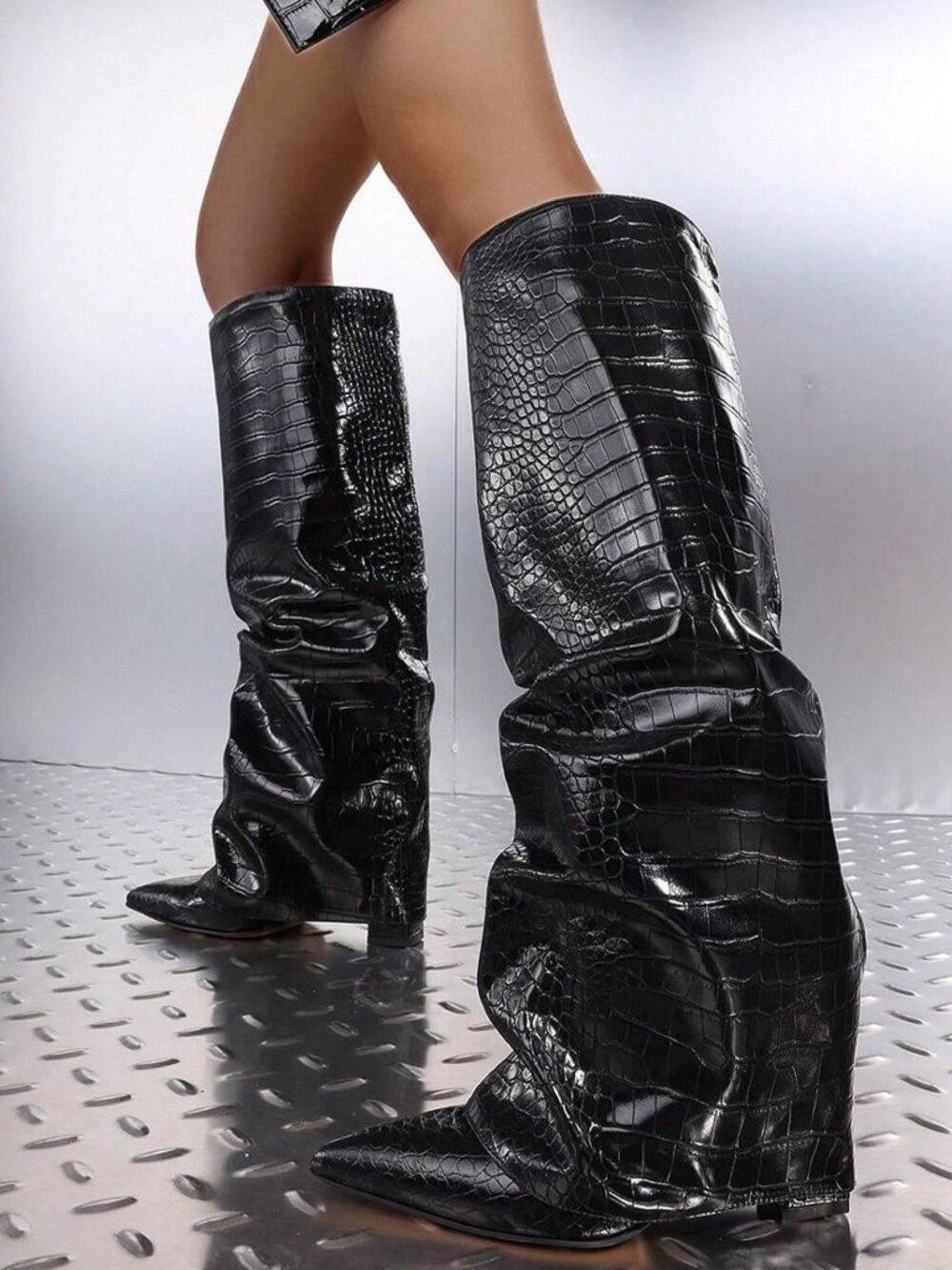Black Texture Punk Women's Knee High  Slouchy Chunky heel boots - Picture 9 of 11